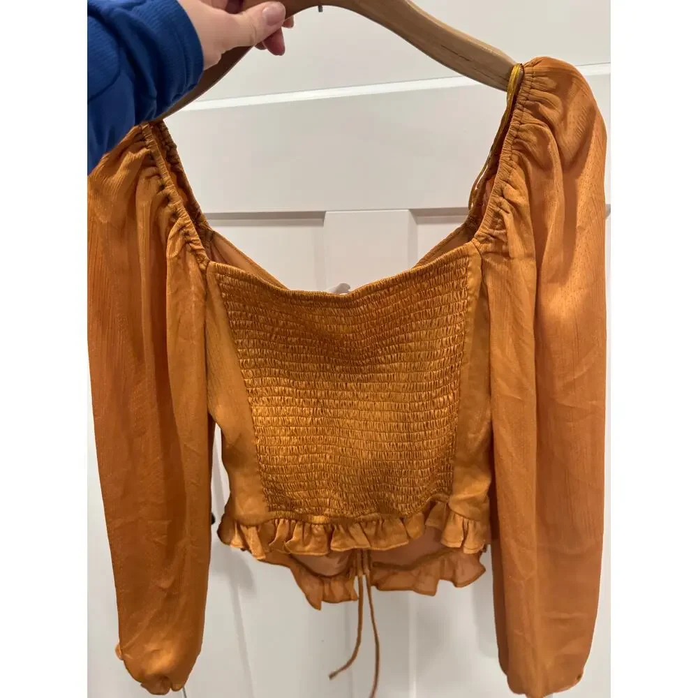 ASTR the label puff long sleeve adjustable scrunch burnt orange top